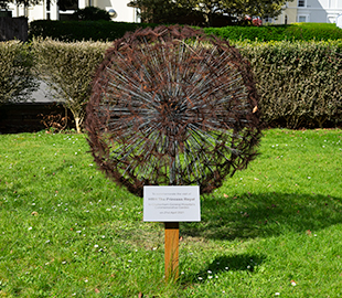 A sculpture of a dandelion